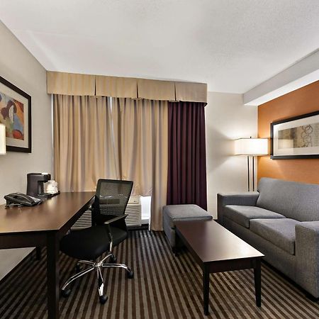 Best Western Plus Toronto North York Hotel & Suites Eksteriør bilde